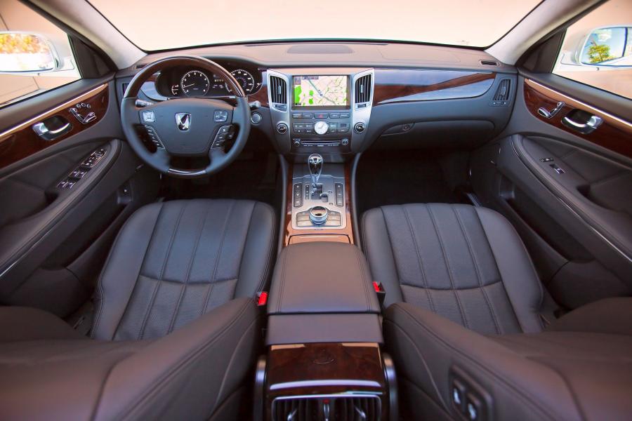  Hyundai Equus 2011 года  (фото 7 из 21)